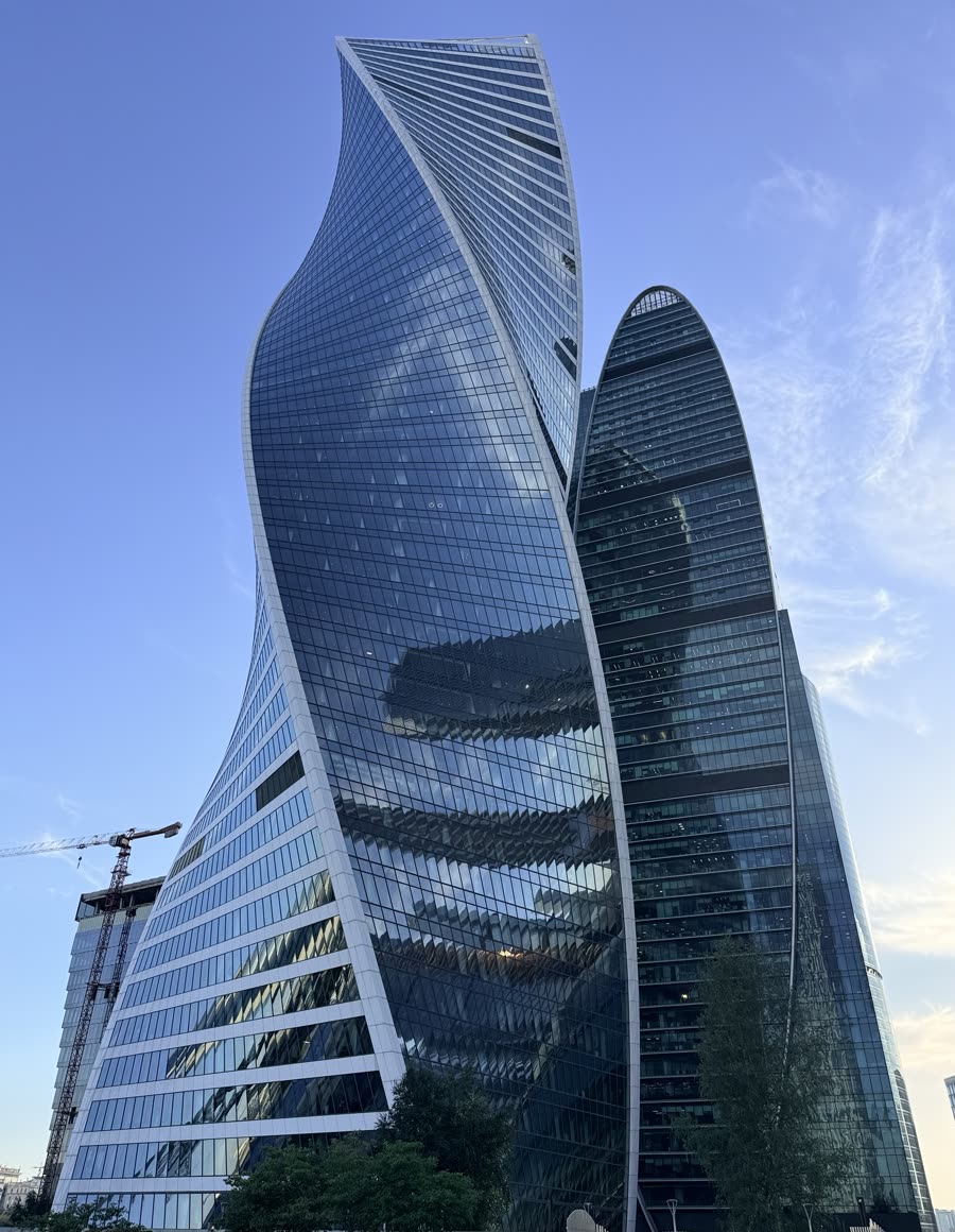 Эволюция и Империя